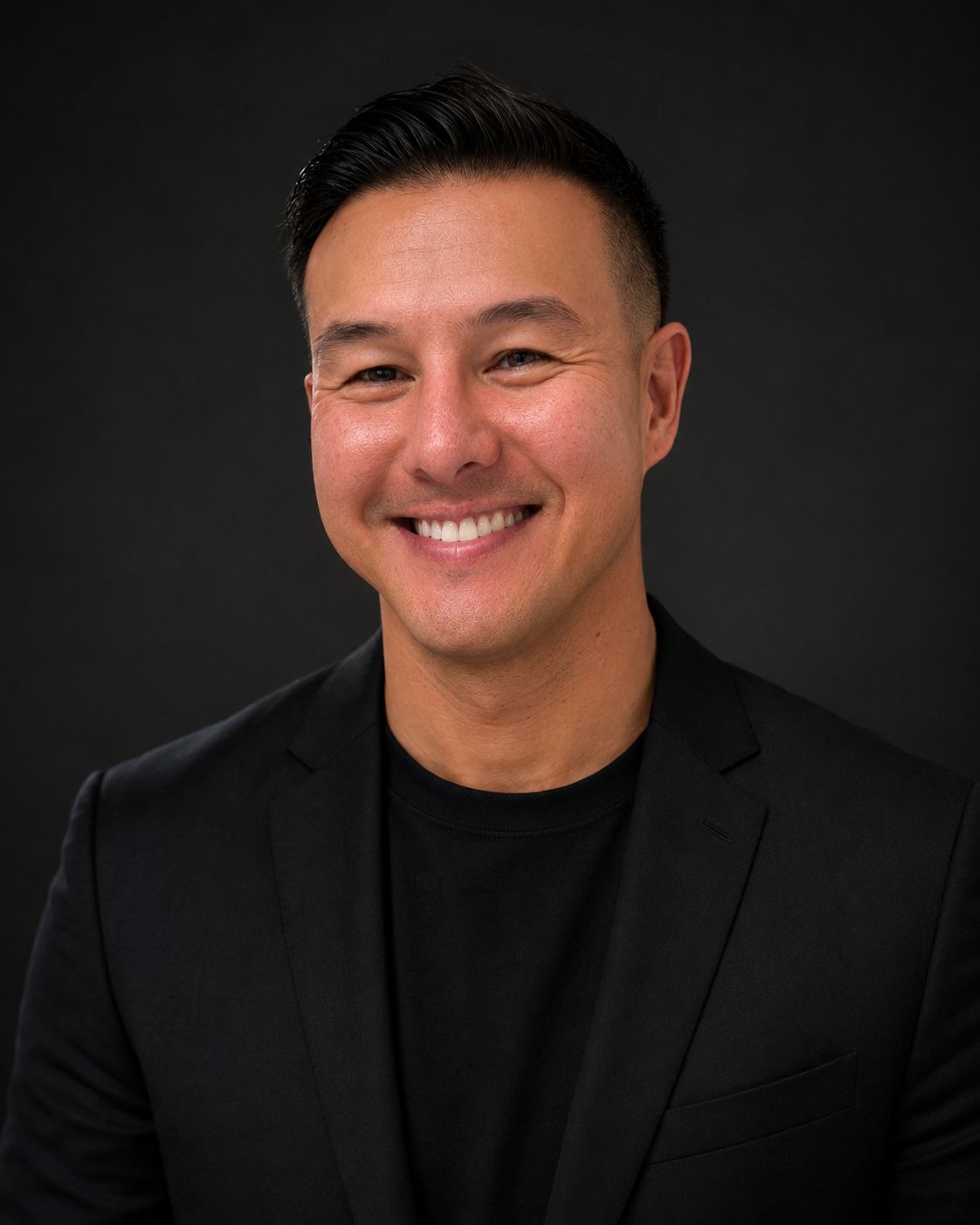 Portrait of Lambo Borgardt, founder of Grow Sales Training